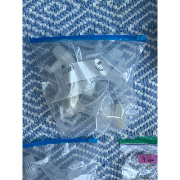 Pumping & Bottle Bundle: Philips, Medela, Spectra! - Picture 7 of 16